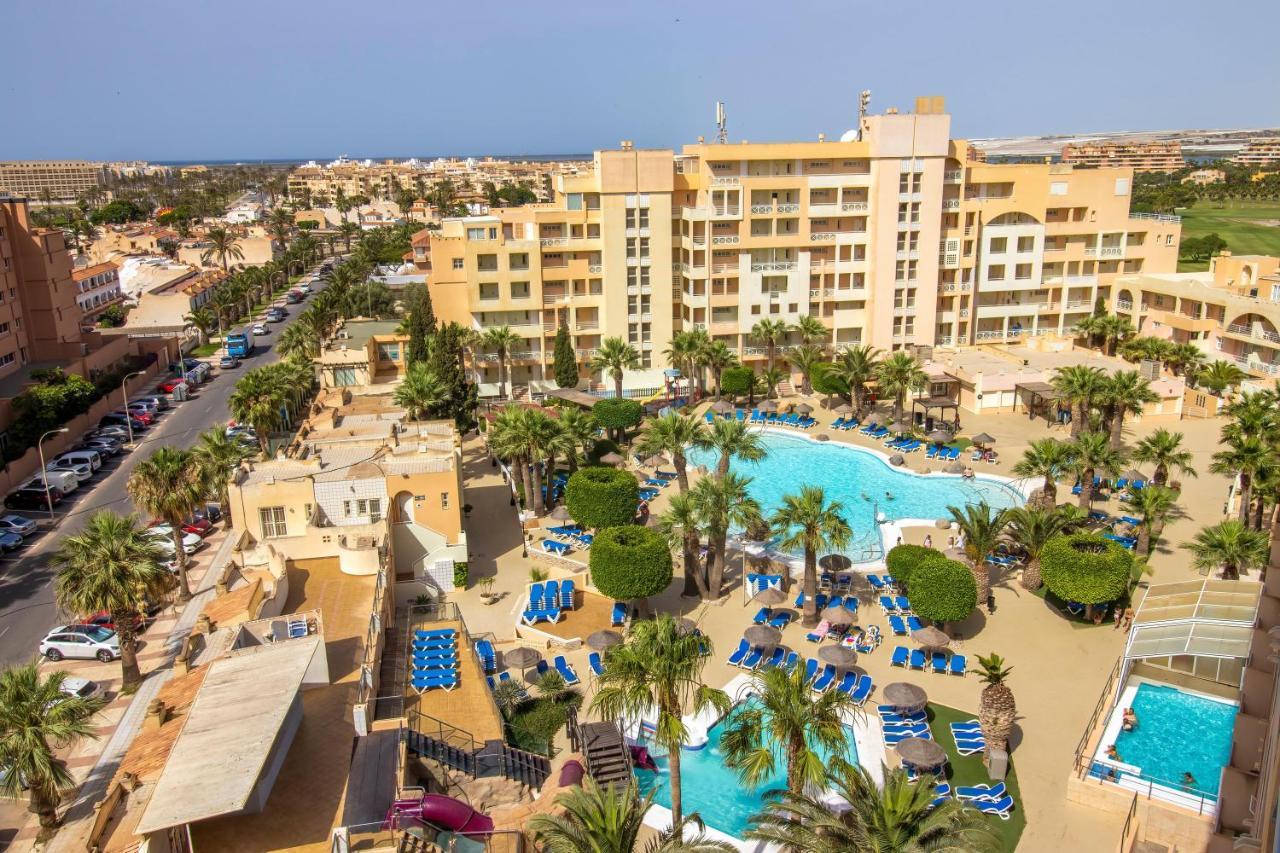 Fenix Family By Alegria Hotel Roquetas de Mar Bagian luar foto